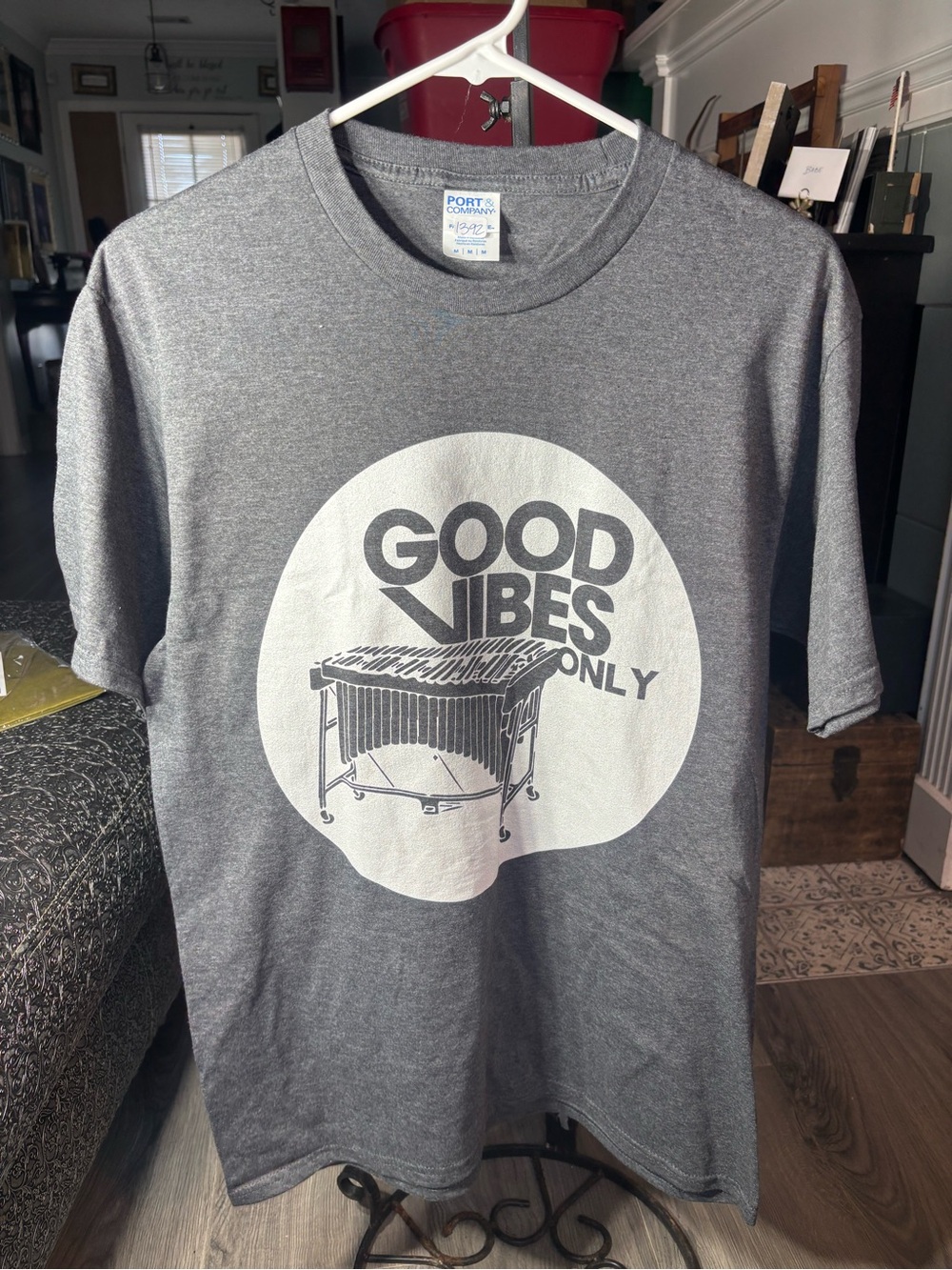 Men's Gray 'Good Vibes Only' Graphic Tee Shirt Size Medium EPC